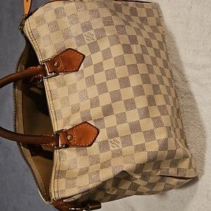 Authentic Louis Vuitton Dr style bag